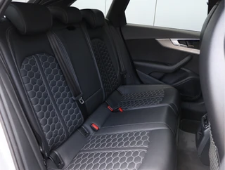 Audi A4 Avant RS4  | RS Dynamic | Pano | B&O | Massage / 32