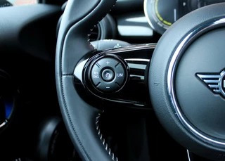 MINI Electric SE Electric Charged 33 kWh / 23