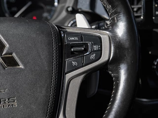 Mitsubishi Outlander 2.0 PHEV instyle | Leder | Xenon | 360 camera | Keyless | Stoelverwarming | PDC v+a / 16