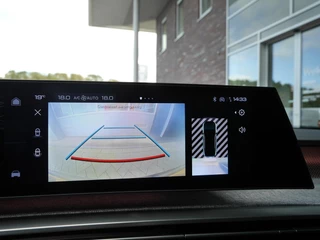 Peugeot 3008 1.2 Hybrid 136 GT | Demo | Stoel en stuurverwarming | Led | Navigatie | Achteruitrijcamera | Keyless entry en start | Parkeersensoren voor en achter | Climate control | Adaptive cruise control / 33