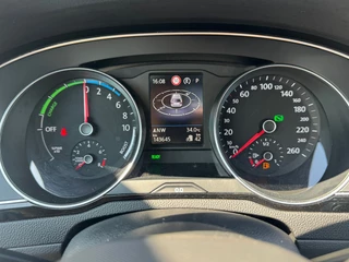 Volkswagen Passat 1.4 TSI PHEV * Panoramadak * Headup display * Dealer onderhouden * / 26