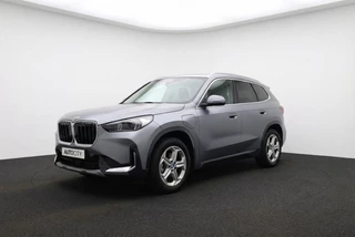 BMW X1 xDrive25e Frozen Grey l Pano l Trekhaak l Harman Kardon l Leder l 360° Camera / 9