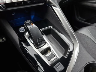 Peugeot 3008 1.2 PureTech GT Line Automaat | Navigatie | Parkeersensoren | Camera | Blind Spot Warning | Apple CarPlay / 33
