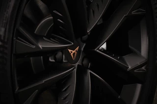 CUPRA Formentor 1.5 TSI e-Hybrid Business | NIEUW | ECLIPSE PACK | MATRIX LED | STUURVERWARMING | DAB | APPLE | CAMERA | 19" / 30