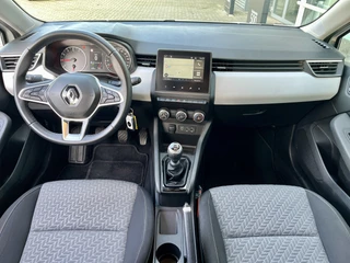 Renault Clio 1.0 TCe 90 Evolution  | Lichtmetaal | Parkeersensoren | Dodehoek | Navigatie | Airco | Cruise Control | Chrome Pakket | Elektrische Ramen | Getint Glas | NL Auto | BTW Auto | Apple CarPlay/Android Auto / 2