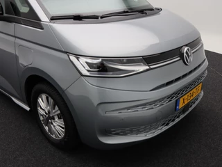 Volkswagen Multivan 1.4 eHybrid L2H1 Style 7-Persoons | Panorama dak | Stoelverwarming | Adaptive Cruise | Trekhaak | Camera | CarPlay | Climatronic | 17 Inch | 21.560 Km !! / 16