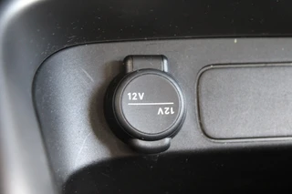 Jeep Avenger 1.2 Longitude  | JBL Audio | Adaptieve cruise | Keyless / 25