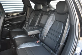 Porsche Cayenne 3.0 E-HYBRID NL AUTO / P.DAK / ADAP. CRUISE / 48