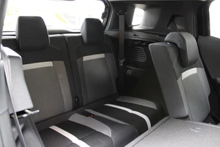 Opel Frontera 1.2 Turbo Hybrid Ultimate 7p. | Keyless Entry & Start | Winterpack | BLIS | Achteruitrijcamera / 12
