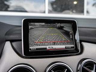 Mercedes-Benz B-Class 250 Ambition Rood leder | Xenon | Camera | Navi | Trekhaak | PDC v+a | Cruise control / 8