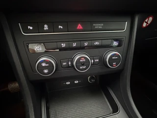 SEAT Ateca 1.5 TSI 150PK Style Business Intense Trekhaak Elektrisch | Camera | Full-Led | Carplay&Android / 12