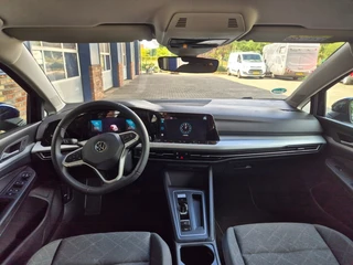 Volkswagen Golf 1.5 ETSI LIFE Business, Trekhaak, Stuur/stoel verwarming, Carplay, ACC, ALL IN prijs! / 4