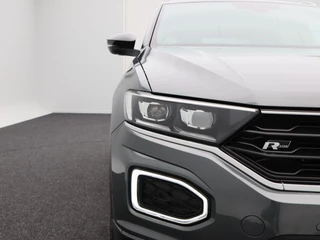 Volkswagen T-Roc 1.5 TSi 150 Pk Automaat R line | Black Style | Trekhaak | Stoelverwarming | Panorama dak | Camera | Adaptive Cruise | Climatronic | Carplay | 19 Inch | 58.509 Km !! / 11