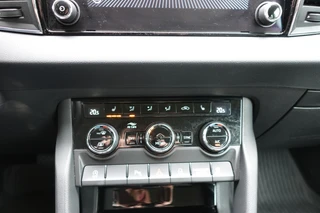 Škoda Karoq 1.5 TSI ACT Business Edition Plus  | LED | ACC | Camera | Trekhaak | CarPlay | Stoelverwarming | / 30