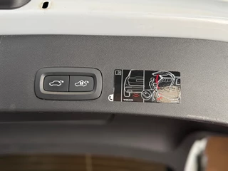 Volvo XC40 1.5 T3 R-Design | Pano | Winterpakket | Elektr voorstoelen+memory | Camera | Carplay / 50