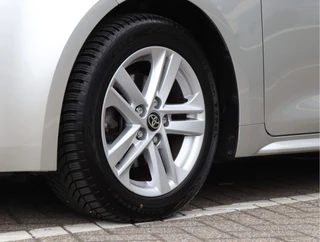 Toyota Corolla Touring Sports 1.8 Hybrid Business  | Navigatie | Stoelverwarming / 10