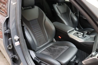 BMW 3 Serie Sedan 320i High Executive M Sport Pakket Automaat  / Live Cockpit Professional / Schuif-/kanteldak / Achteruitrijcamera / Stoelverwarming / DAB / Shadow Line / Apple CarPlay / LED / 19 Inch / Extra Getint Glas / 19
