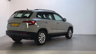 Skoda Karoq 1.5 TSI DSG ACT Business Edition Trekhaak Navigatie App-Connect DAB+ / 5