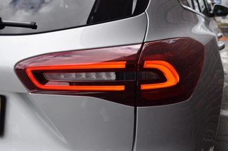 Ford Focus Wagon 1.0 EcoBoost Hybrid Titanium / 19
