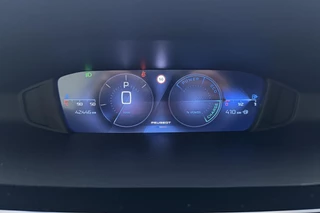 Peugeot 408 1.2 Hybrid 145 e-DCS6 Allure | Achteruitrijcamera | Dealer Onderhouden l Wireless Apple Carplay & Android Auto l TomTom Navigatie l DAB l Bluetooth l PDC l Camera l LED l Lichtmetalen Velgen / 22