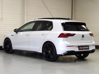 Volkswagen Golf 1.5 eTSI 150pk 7-DSG R-line / 8