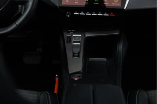 Peugeot 408 1.2 Hybrid 145 e-DCS6 Allure  | Camera | 19" | ACC / 26