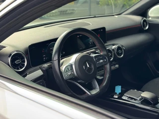 Mercedes-Benz A-klasse 200 AMG Edition Premium Plus * Camera * Carplay * 18 Inch / 7