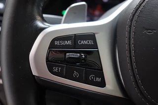 BMW X5 xDrive40i High Executive M Sport Pakket Automaat  / Live Cockpit Professional / Adaptive Air Suspension / Panoramadak Sky Lounge / Bowers & Wilkins / Active Steering / Comfortstoelen / Laserlight / Crafted Clarity / 22 Inch / Leder / M Sportremsysteem / 44