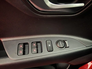 KIA Stonic 1.0 T-GDi MHEV 100pk DynamicLine / 26