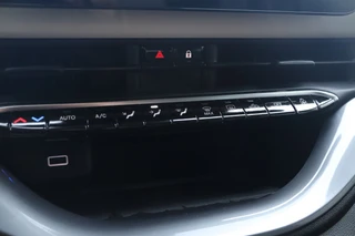 Fiat 500e Urban Comfort 42 kWh  Keyless/Stoelverw/CarPlay/Camera/Dodehoek/Pdc/15" / 28