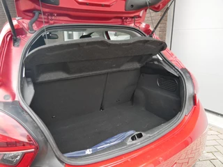 Peugeot 208 1.2 PureTech Signature Cruise| Navi+BT| / 5