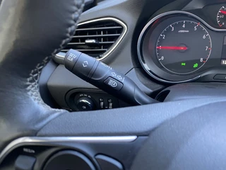 Opel Grandland X 1.2 Turbo Business Executive 130 pk  | 1e eigenaar | dealer onderh. | leder interieur | navigatie | camera | carplay / 37