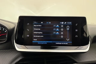Peugeot 2008 1.2 PureTech 100pk Active Pack | Distributieriem vervangen in mei 2025 bij 92.519km | Navigatie | Climate Control | DAB+ | Lichtmetalen Velgen 16inch | Apple Carplay/Android Auto / 23