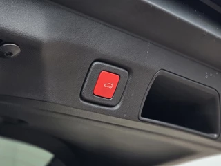 Jeep Compass First Edition 74 kWh  | Apple-Android | Panoramadak | Massagestoelen / 25