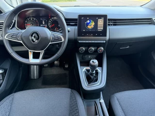 Renault Clio 1.0 TCe / Navigatie / Apple CarPlay - Android / 1e Eigenaar / ALL-Season banden / Cruise Control / PDC met optische w / 4