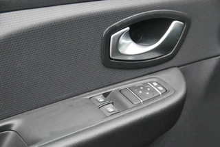 RENAULT Clio Energy dCi 90pk ECO2 S&amp;S Limited / 6