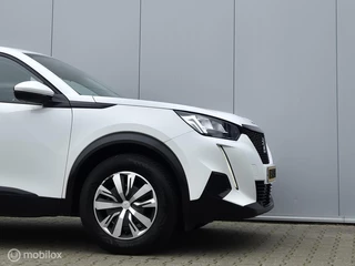 PEUGEOT 2008 1.2 PURETECH ACTIVE/LED/CARPLAY/CRUISE/PDC/BLUETOOTH / 11