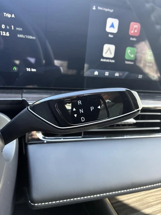 Omoda 5 EV Premium 61 kWh Voorraad Nieuw| ECC | Schuif/kanteldak | Keyless | Lederen bekleding | Stoel & Stuurverwarming | Navigatie | 7 Jaar fabrieksgarantie / 35