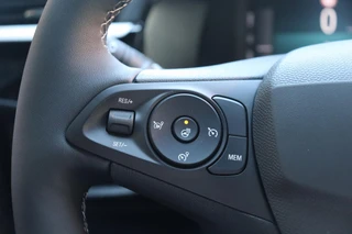 Opel Corsa Electric Long Range GS 51 kWh Stoelverwarming Camera Keyless / 24