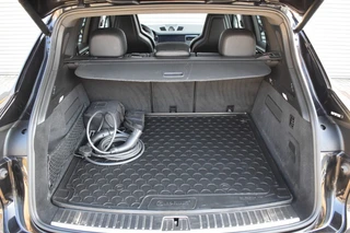 Porsche Cayenne 3.0 E-HYBRID NL AUTO / P.DAK / ADAP. CRUISE / 11