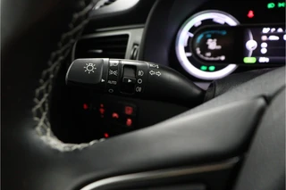 Kia Niro 1.6 GDi Hybrid DynamicLine  - Trekhaak - Cruise Control - Airco - - Virena zekerheidspakket €895 / 25