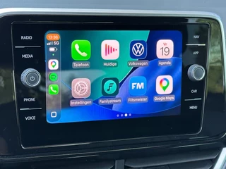 Volkswagen T-Roc 1.5 TSI 150pk DSG R-Line Camera | Keyless | Elek. Achterklep | Dode hoek | Rijklaar incl. 1 jaar Bovag garantie / 20