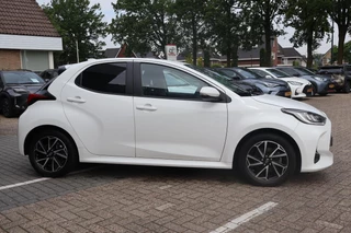 Toyota Yaris 1.5 Hybrid 115 DYNAMIC STOELVERW. LED KOPLAMPEN LENDE STEUN AD-CRUISE CAMERA CLIMA / 16
