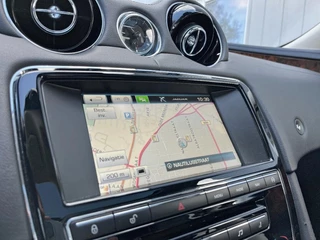 Jaguar XJ 3.0 V6 341 PK SC AWD LEDER SCHUIFDAK LMV / 33