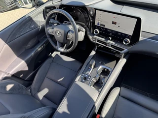 Lexus RX 450h+ Plug-in Hybrid President Line DIRECT LEVERBAAR PANODAK MARK LEVINSON STOELVENT STUURVERW 360 CAMERA / 13