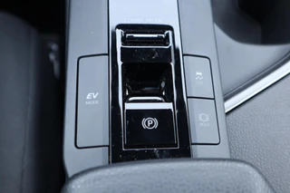 Toyota C-HR HYBRID 140 DYNAMIC ANDROID/APPLE AD-CRUISE PRIVACY-GLASS PARK-SENSOREN KEYLESS 18"LMV BLISS NL-AUTO / 33