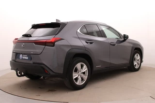Lexus UX 250h Comfort Line | Trekhaak | Camera | Adaptive Cruise | Stoel-/Stuurverwarming | CarPlay / 2