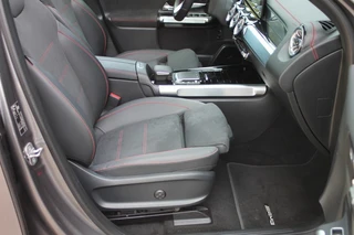 Mercedes-Benz EQB 250+ AMG LINE 7P. / 33