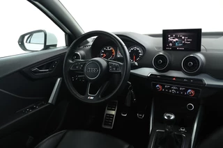 Audi Q2 30 TFSI Sport  S-line! Leer, Cruise, Navigatie / 20