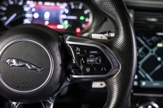 Jaguar E-PACE 1.5 P300e AWD R-Dynamic S Leder|Carplay|Camera / 39